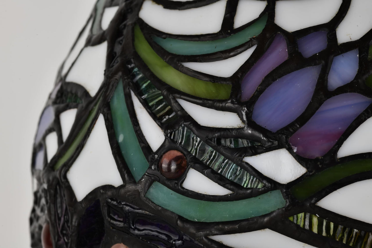 BELOFAY Elegant Floral Tiffany Stained Glass Bedside Lamp – Handmade Vintage, 8" Shade Diameter x 13" Stand Height